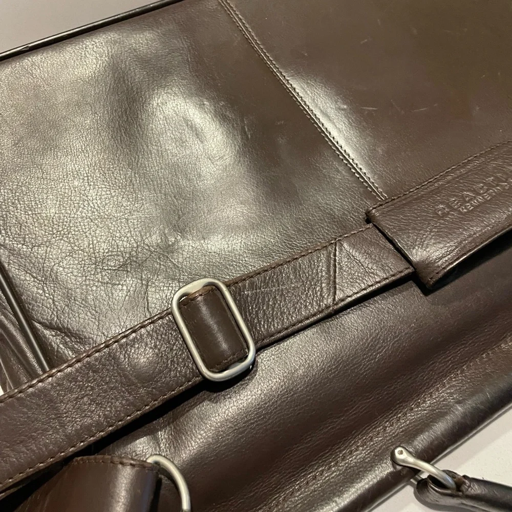 Kenneth Cole Reaction Chocolate Brown Leather Briefcase